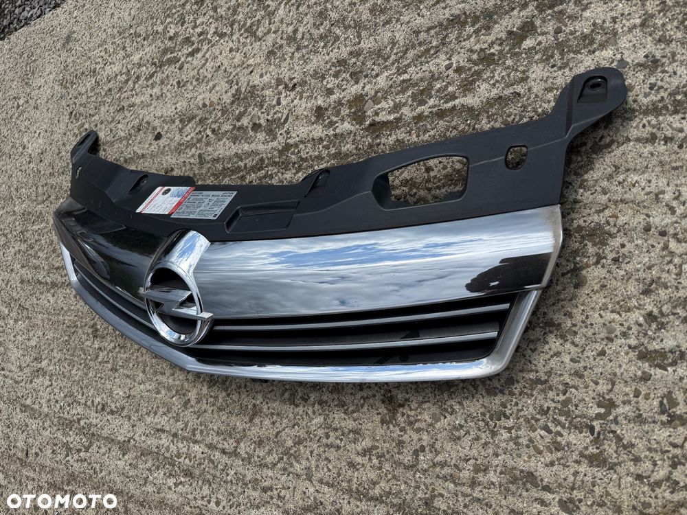 Opel Astra III H Atrapa przednia przód po Liftingu Lift - 2
