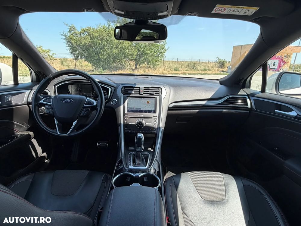 Ford Mondeo 2.0 TDCI PowerShift AWD ST Line High - 14