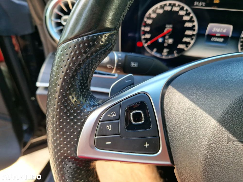 Mercedes-Benz E 220 d Coupe 9G-TRONIC AMG Line - 9