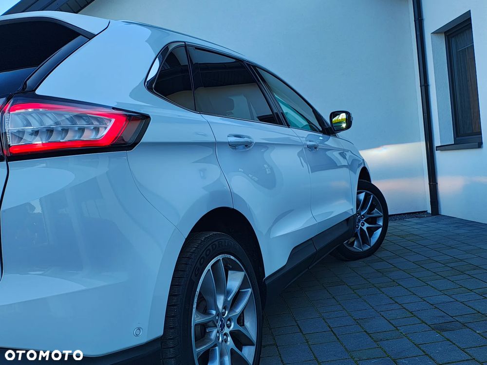 Ford Edge 2.0 TDCi 4x4 Titanium - 37
