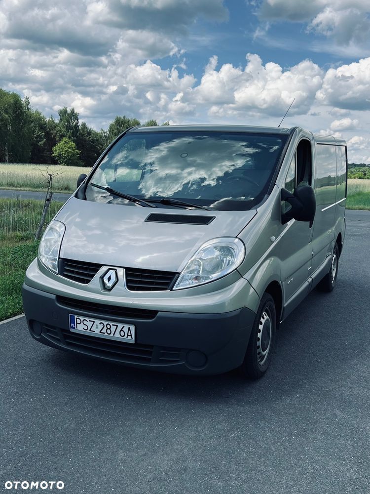 Renault TRAFIC - 1