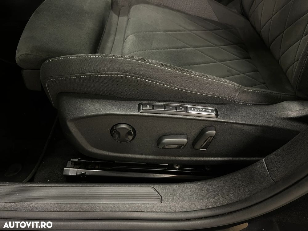 Volkswagen Golf 2.0 TDI DSG Style - 25