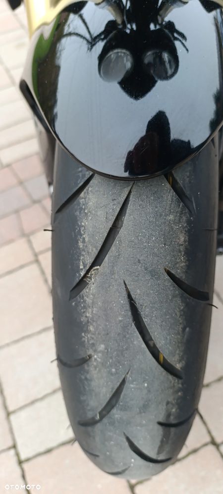 Triumph Street Triple - 17