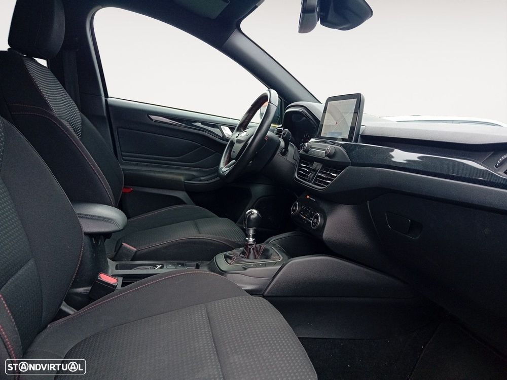 Ford Focus 1.0 EcoBoost ST-Line - 15
