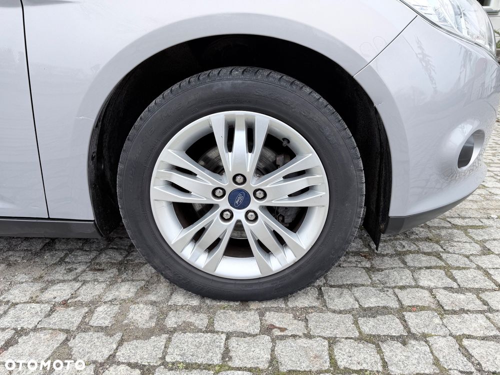 Ford Focus 1.6 Trend - 32