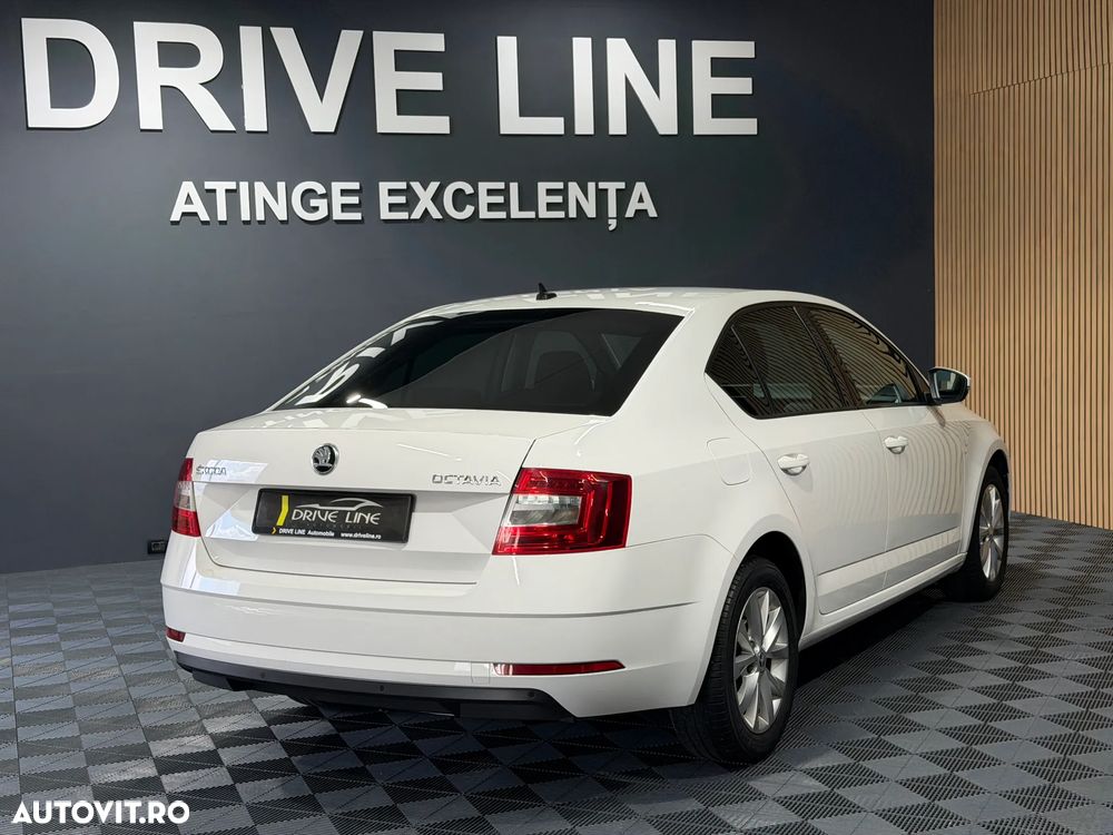 Skoda Octavia Combi Diesel 1.6 TDI Active - 5
