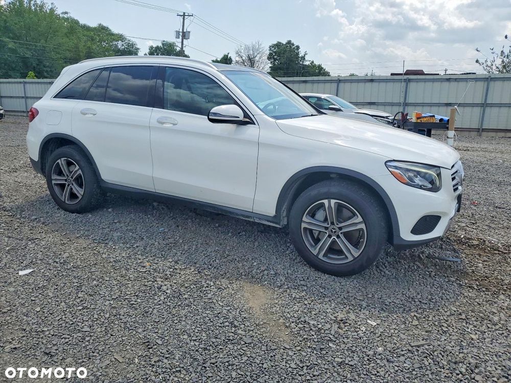 Mercedes-Benz GLC 300 4Matic 9G-TRONIC - 2