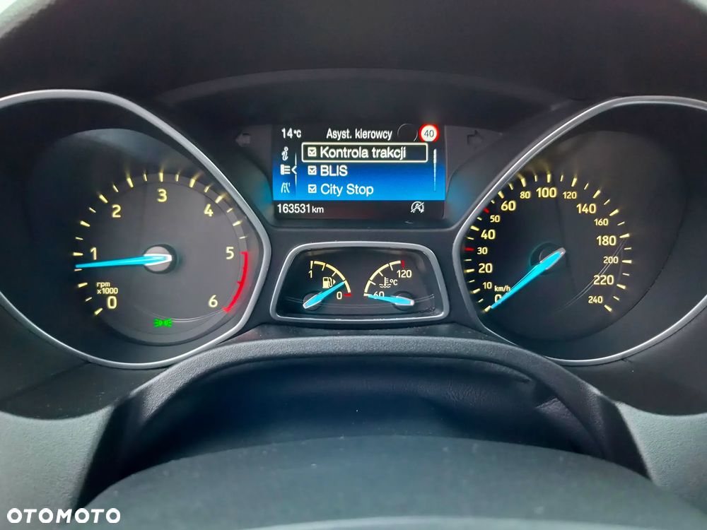 Ford Focus 1.5 TDCi ST-Line Red - 24