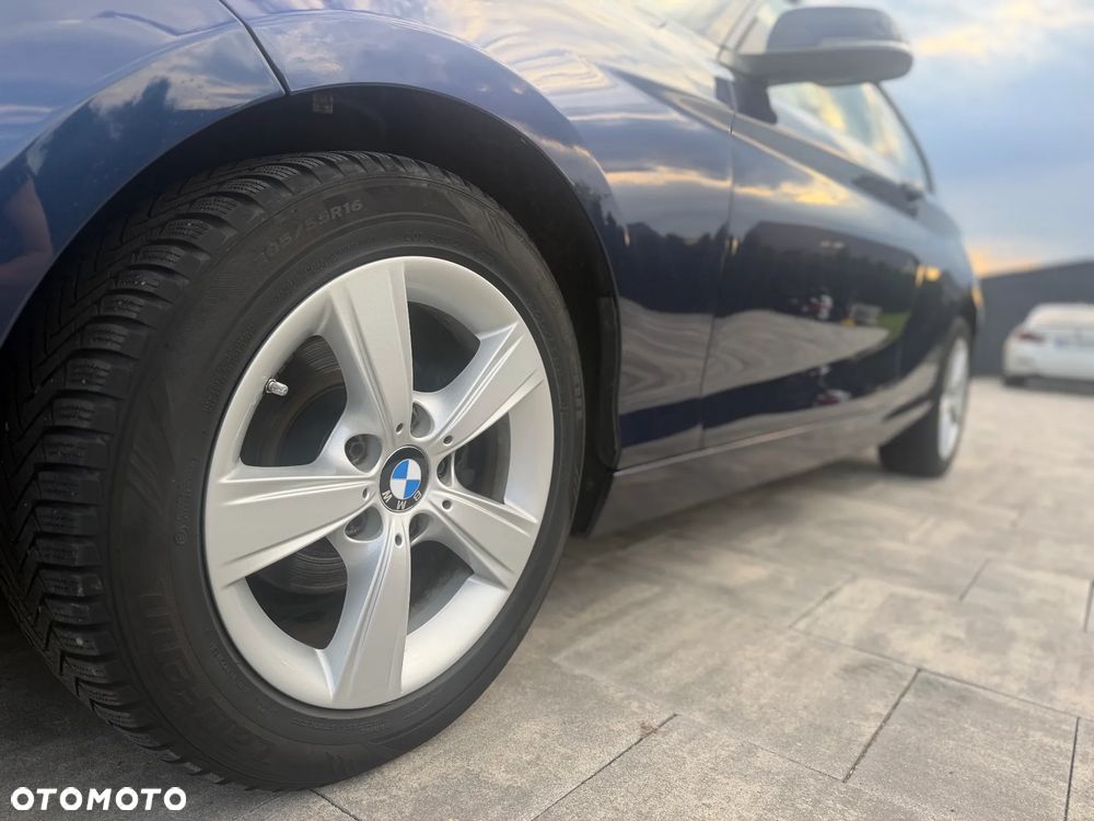 BMW Seria 1 116i - 34