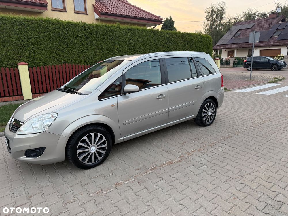 Opel Zafira 1.8 Easytronic Family Plus - 11