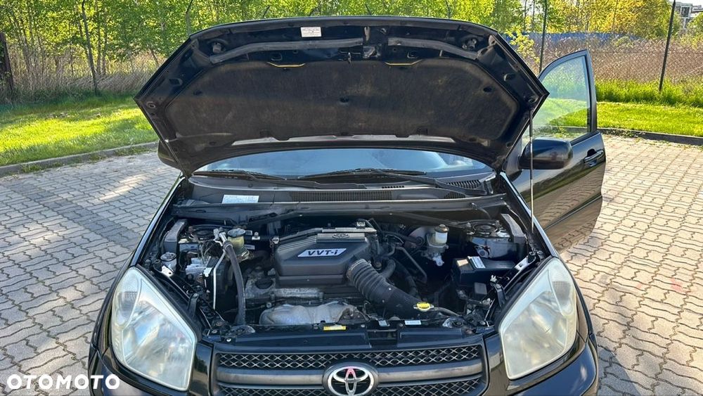 Toyota RAV4 2.0 VVT-i 4x4 - 19