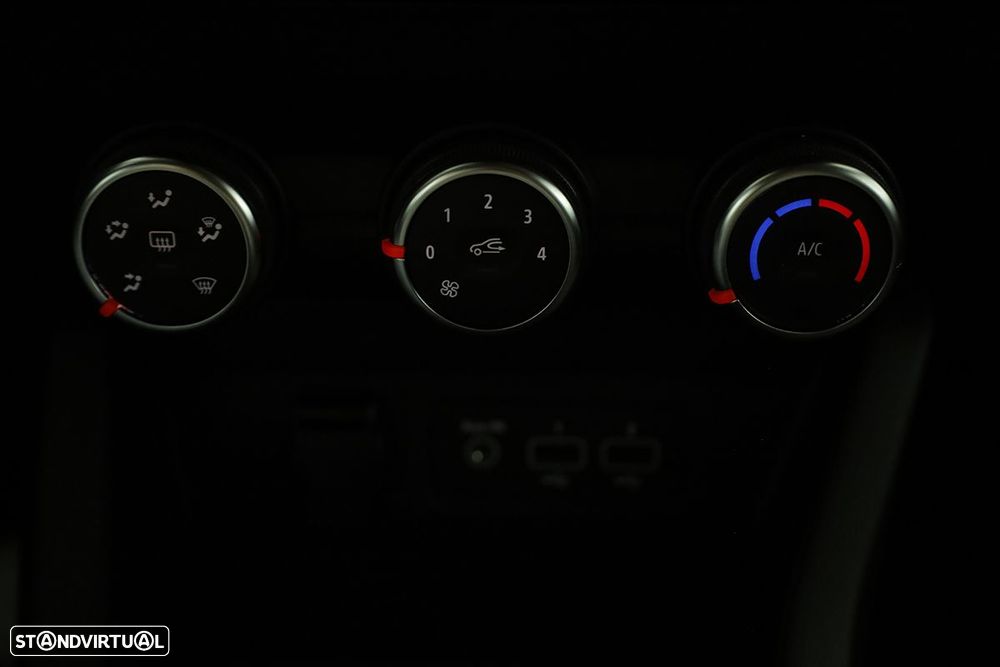 Renault Clio 1.0 TCe Evolution - 12