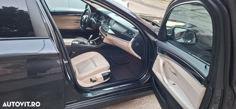 BMW Seria 5 530d xDrive AT - 9