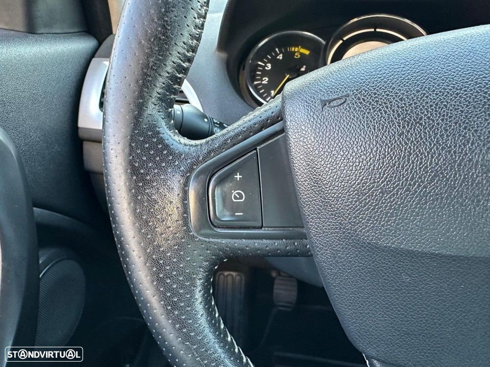 Renault Mégane Coupe 1.5 dCi Dynamique - 17