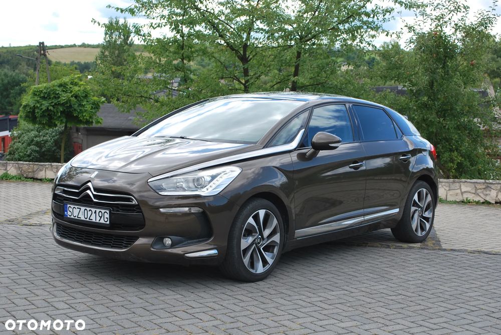 Citroën DS5 HDi 165 SoChic - 1