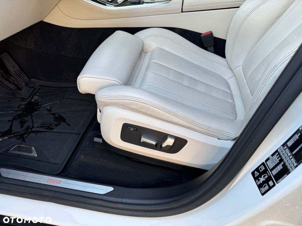 BMW X5 xDrive30d mHEV - 17