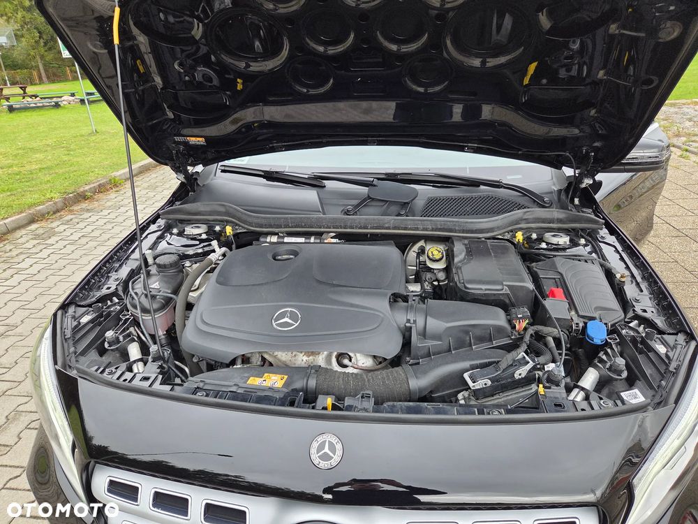 Mercedes-Benz GLA 200 7G-DCT Urban - 22
