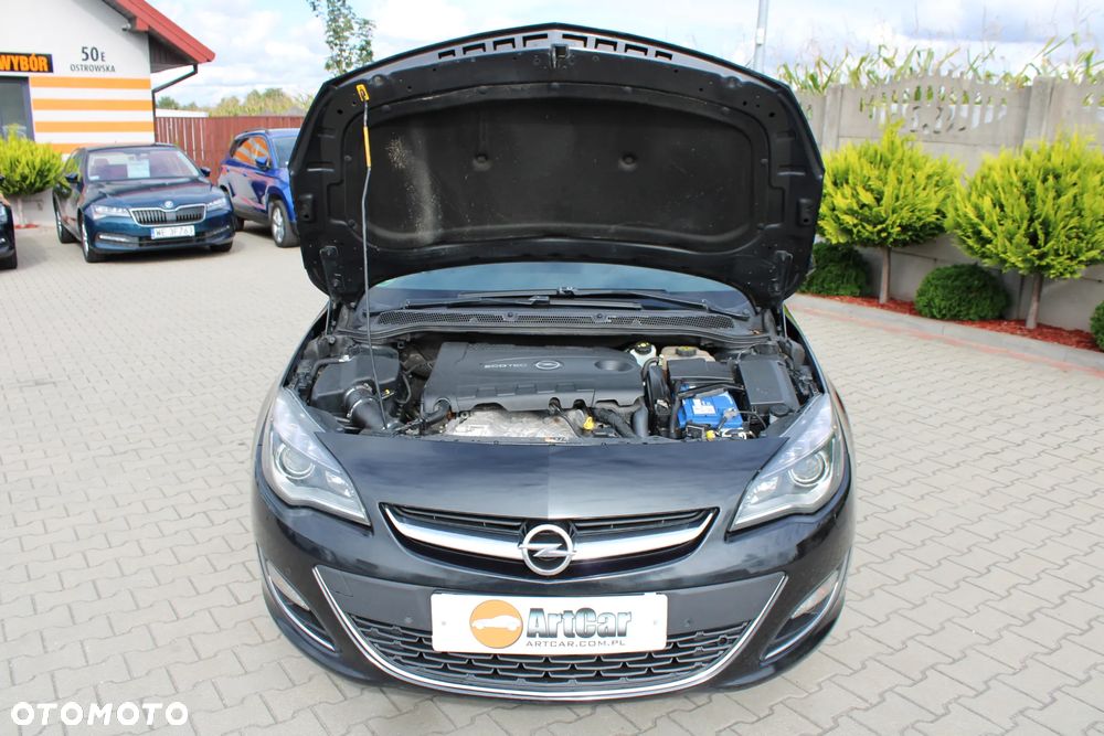 Opel Astra 2.0 CDTI Cosmo - 37