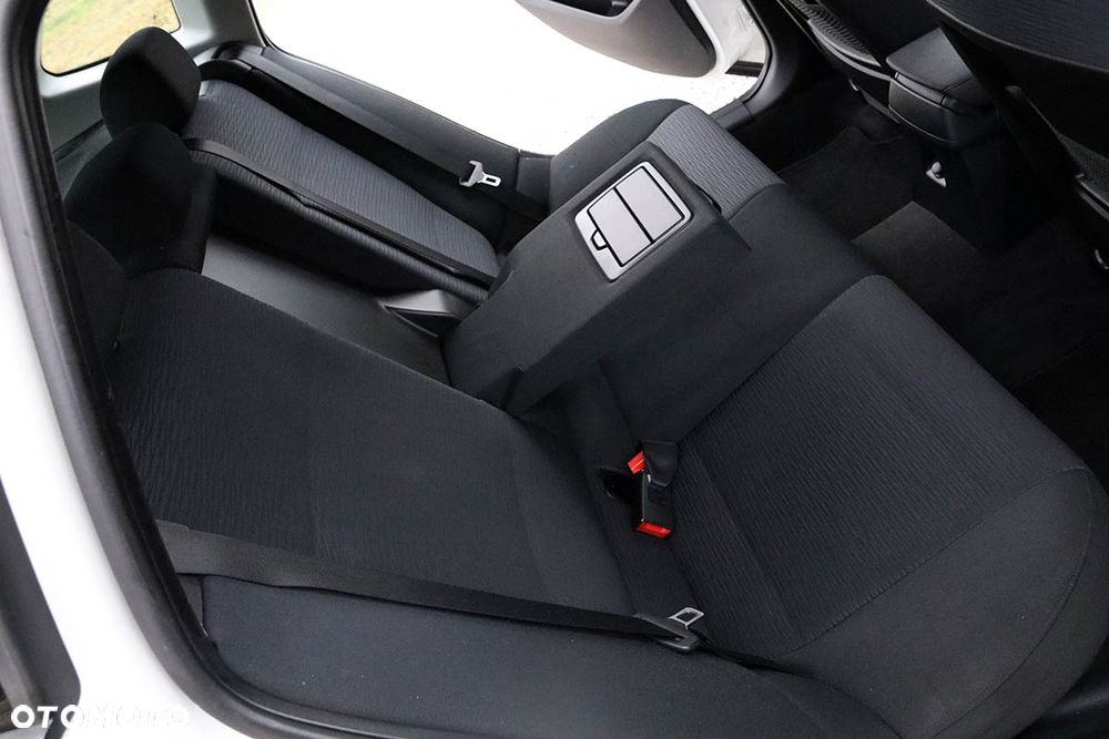 BMW X1 sDrive18d xLine - 30