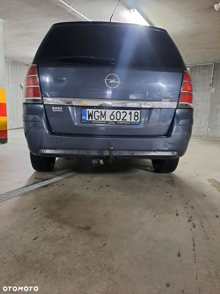 Opel Zafira - 10