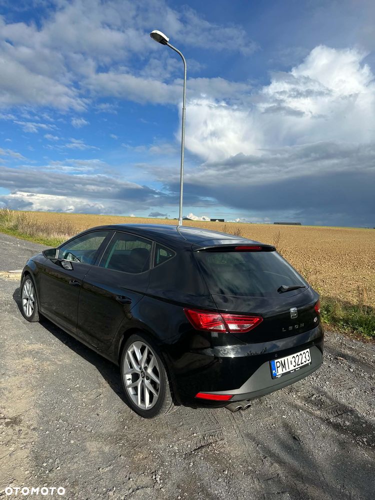 Seat Leon 2015 photo 4