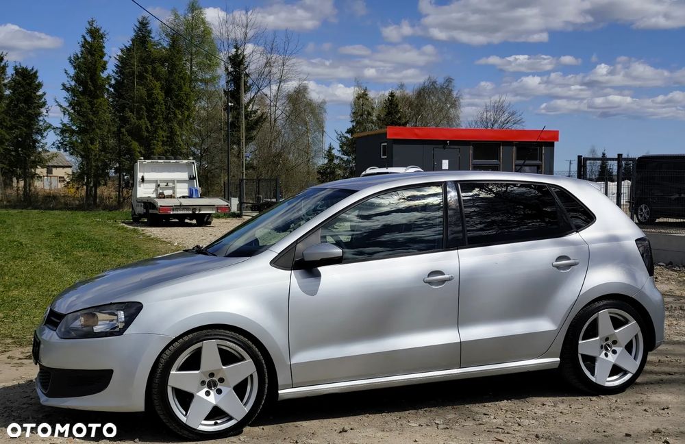 Volkswagen Polo - 2