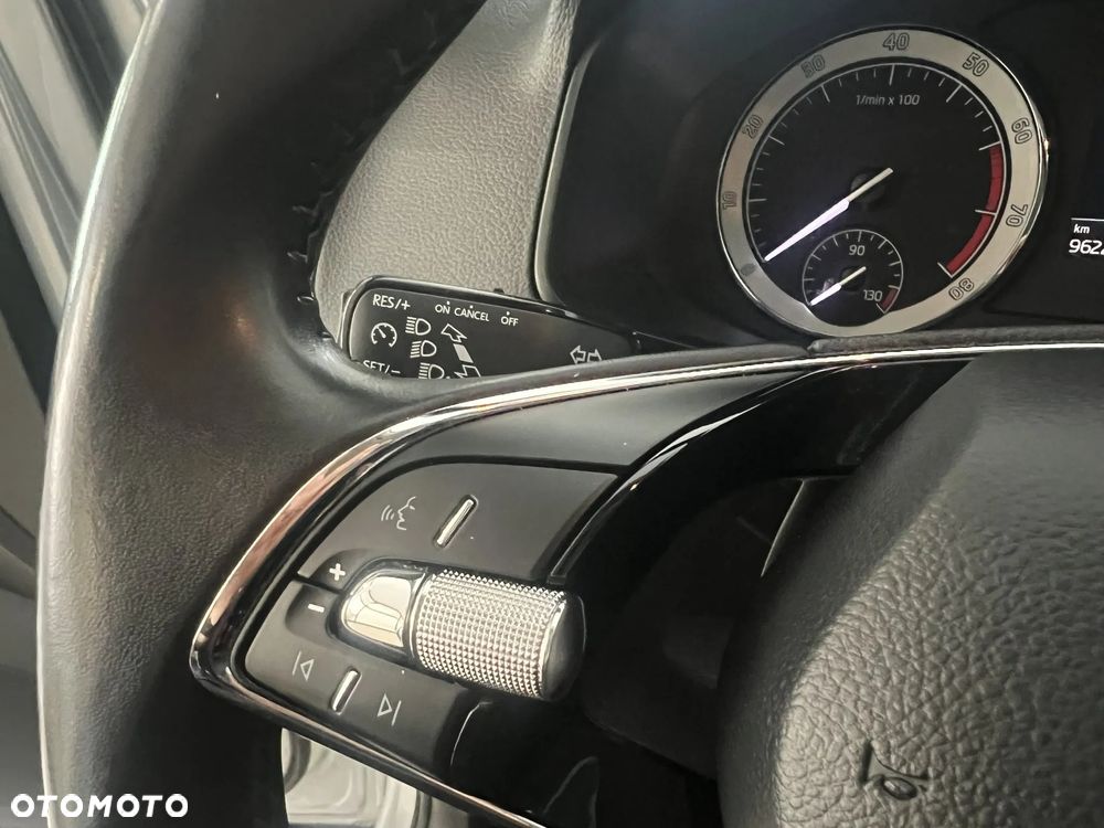 Skoda Karoq 1.5 TSI ACT 4x2 Ambition - 17