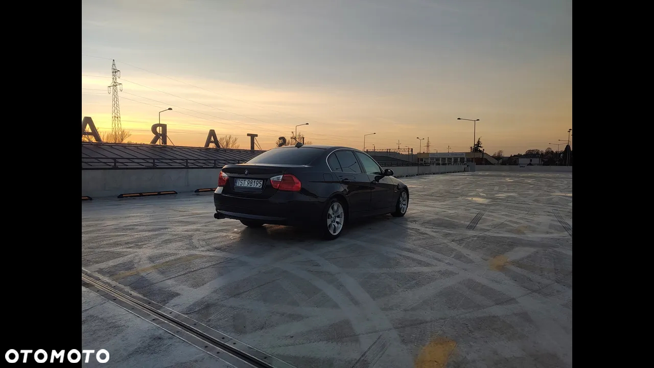 BMW Seria 3 330xi - 10