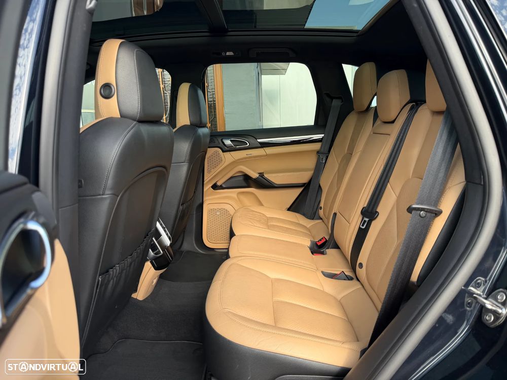 Porsche Cayenne 3.0 V6 - 45