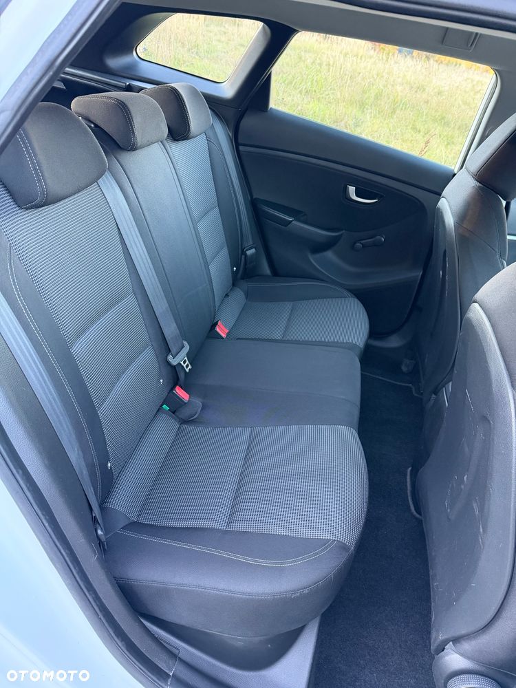 Hyundai i30 - 24
