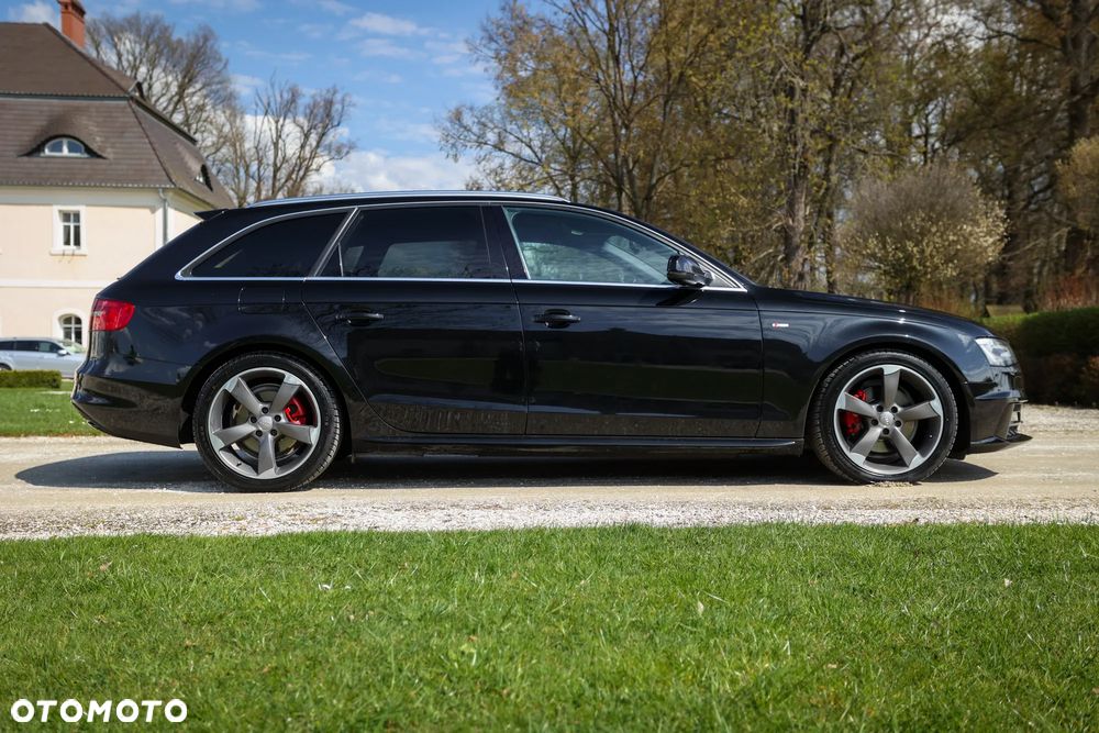 Audi A4 Avant 2.0 TDI DPF clean diesel quattro S tronic S line Sportpaket - 3