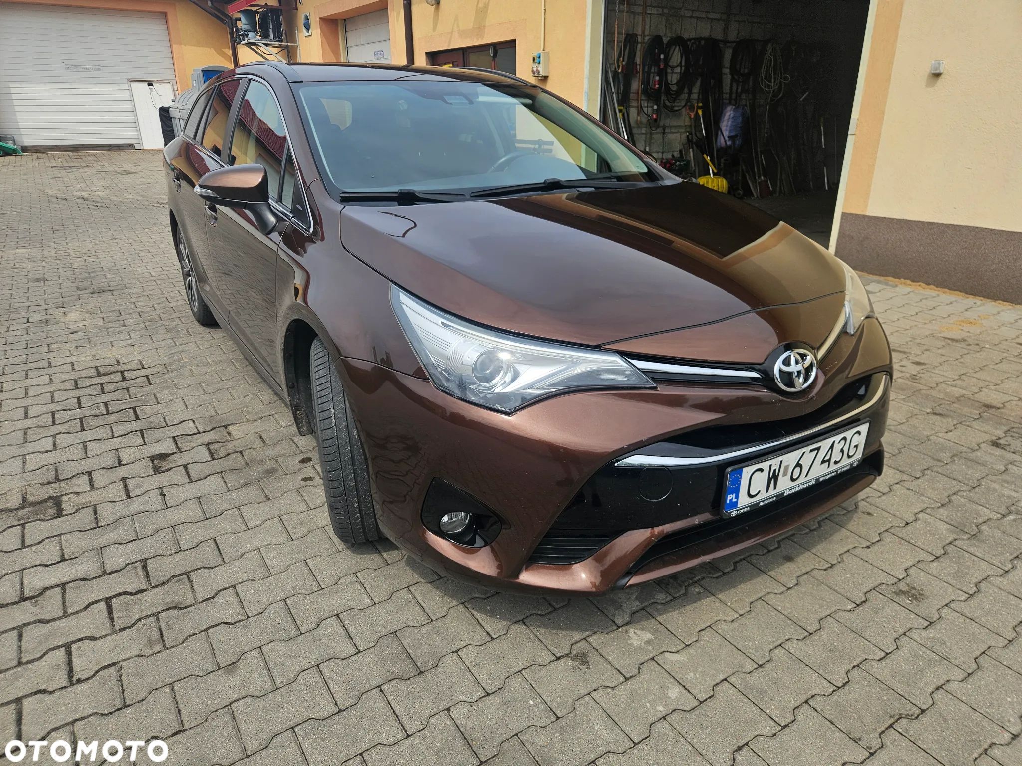 Toyota Avensis Touring Sports 2.0 D-4D Executive - 1