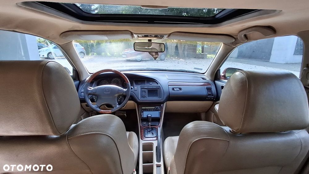 Honda Accord 2.0 ES - 17