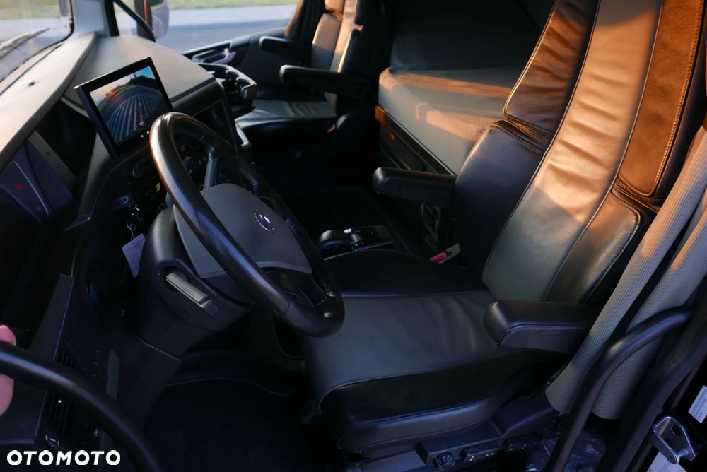 Volvo FH 460 EURO6 FH4 FH5 FULL OPCJA 21R ALU TV PODWÓJNE SZYBY NAVI KAMERA SKÓRA ELEKTRYCZNY OBRACANY FOTEL - 24