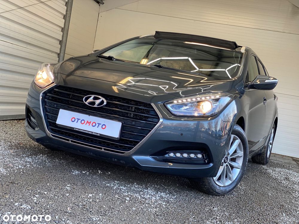 Hyundai i40 1.7 CRDi Premium DCT - 1