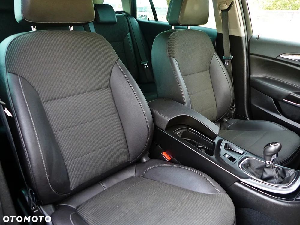 Opel Insignia 1.6 Turbo Edition - 26