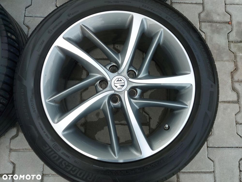 MG HS 2021, SUV 5D koła felgi aluminiowe 18 et41 235/50/18 10485512 - 2