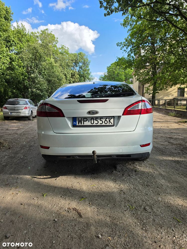Ford Mondeo 1.8 TDCi Ambiente - 12