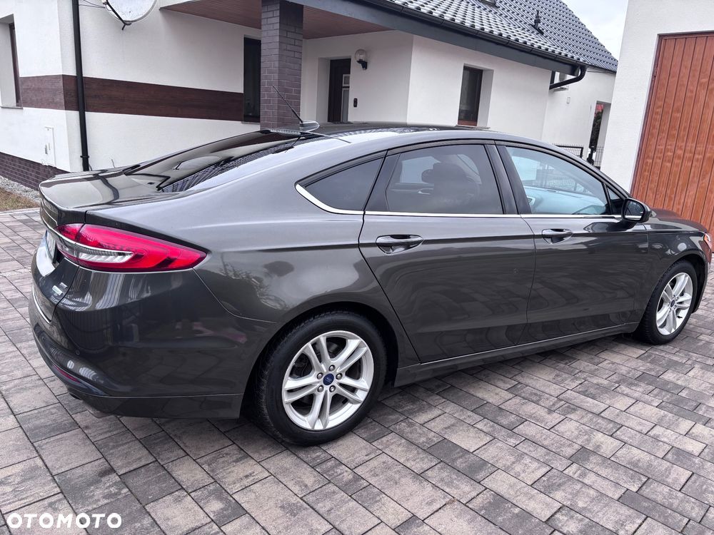 Ford Fusion - 5