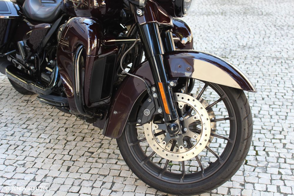 Harley-Davidson Street GLIDE CVO - 10