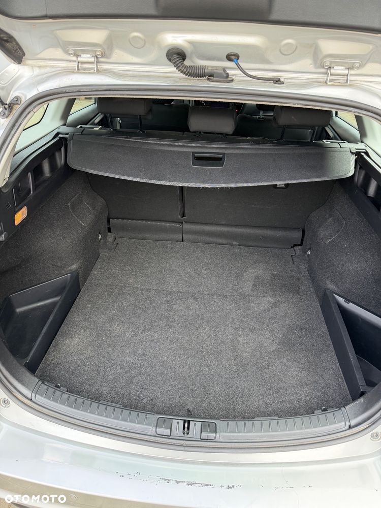 Toyota Auris 1.4 D-4D Active - 9