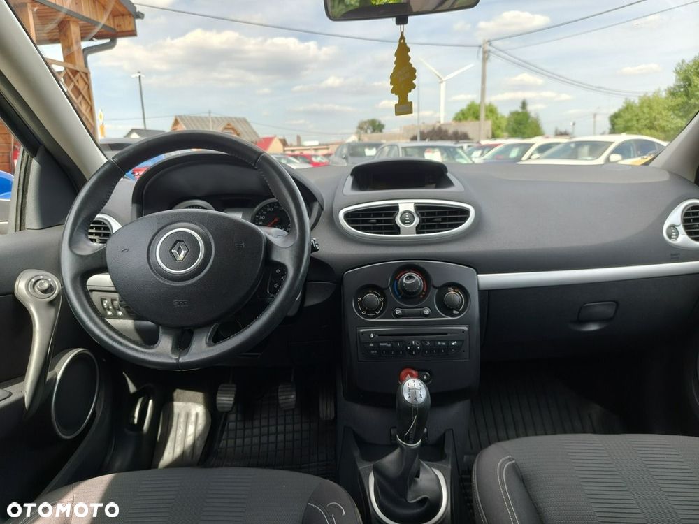 Renault Clio - 14