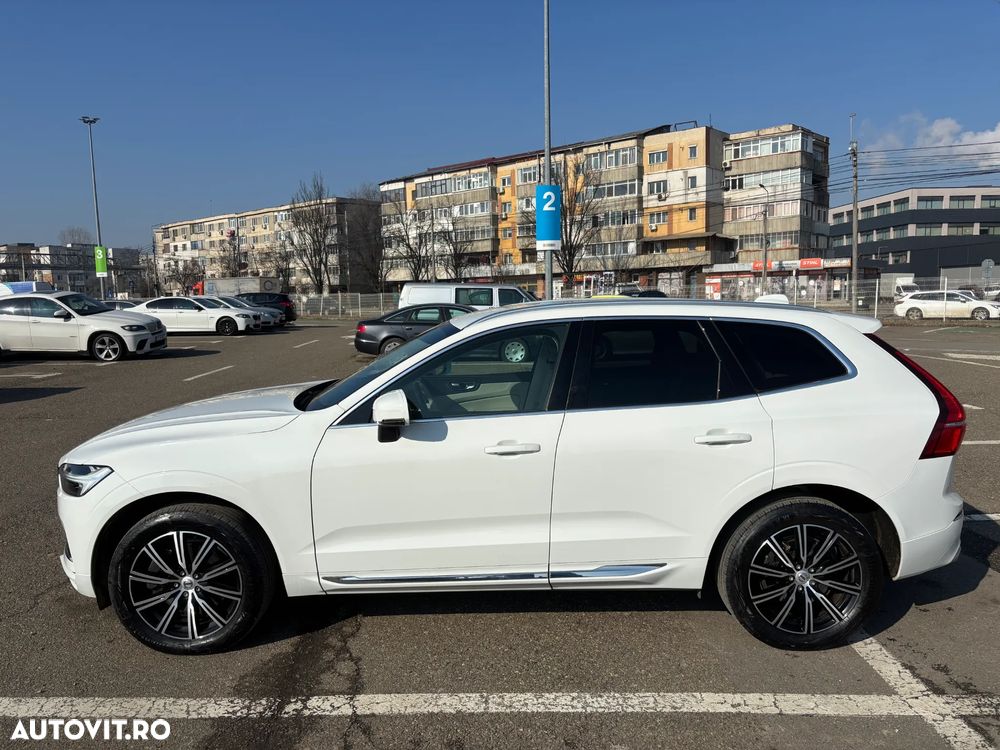 Volvo XC 60 B4 D Plus Dark - 2