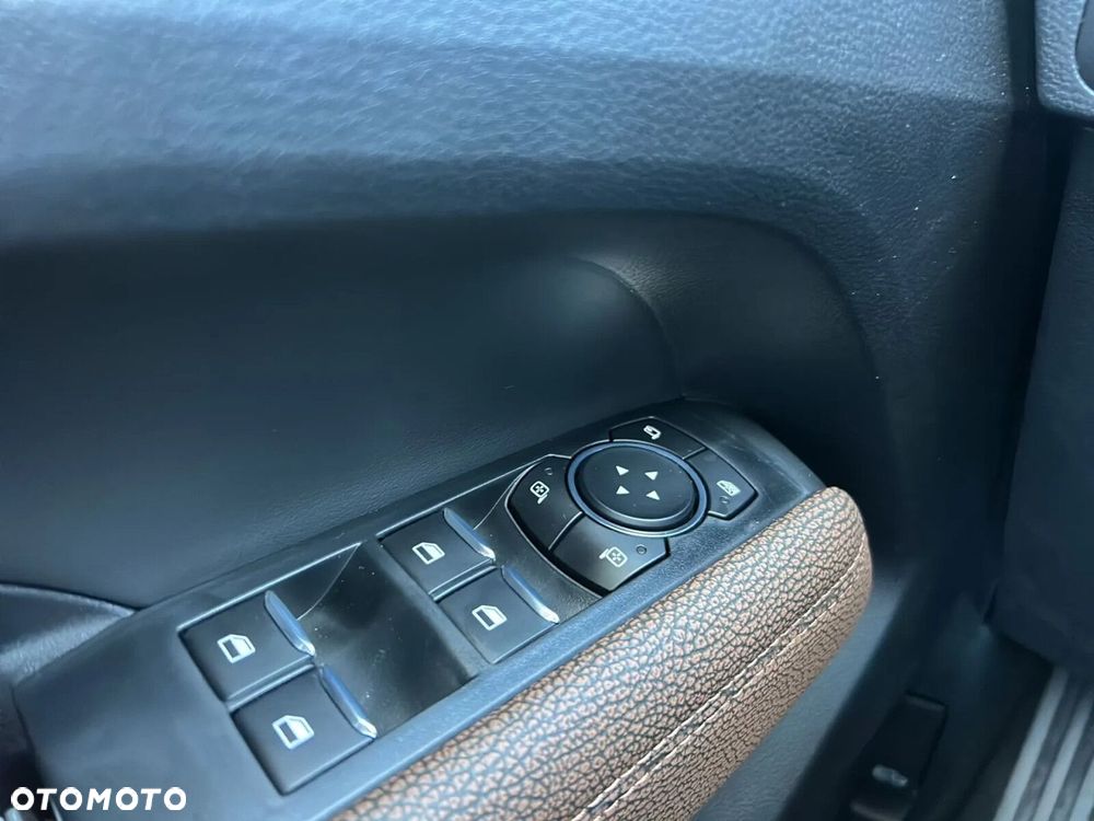 Volkswagen Amarok - 26