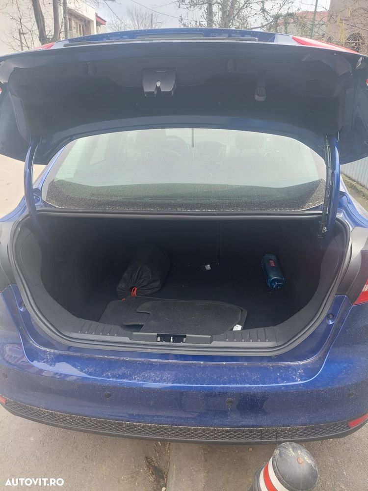 Ford Focus - 6