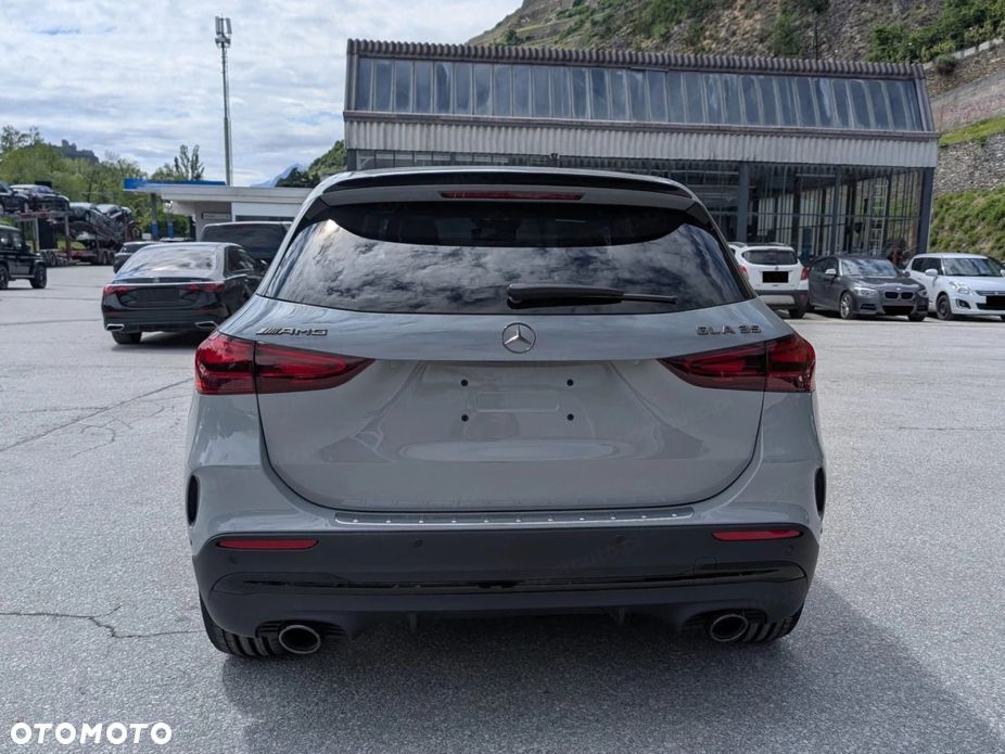 Mercedes-Benz GLA AMG 35 mHEV 4-Matic 8G-DCT - 6