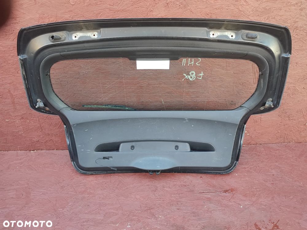 BMW E81 / E87LCI / E87 ORYGINALNA KLAPA BAGAŻNIKA TYŁ W KOLORZE SCHWARZ 2 668 O NR.  41 62 7 133 898 / 41 62 4 391 291 OEM W DOBRYM STANIE - 22