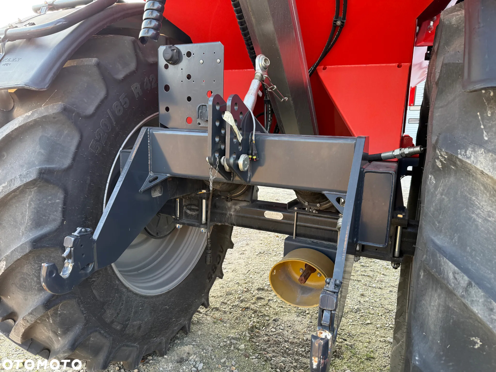 Kuhn Rozsiewacz przyczepa KUHN RAUCH TWS 85.1 - 4