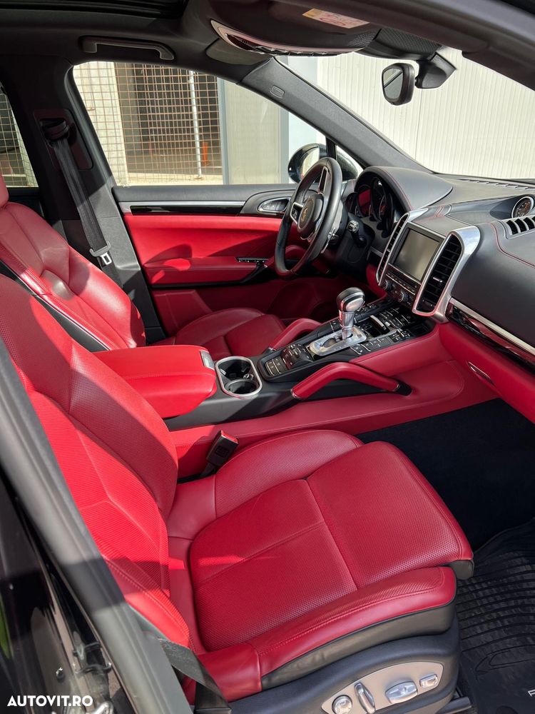 Porsche Cayenne - 7