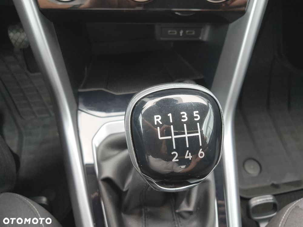 Volkswagen T-Roc 1.5 TSI Life - 24